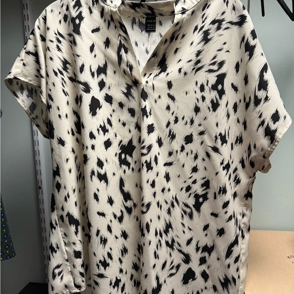 Three SHEIN Tops - Picture 8 of 10